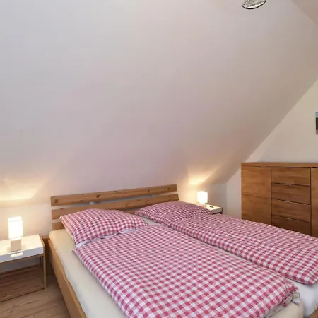 Picturesque Holiday With Terrace In Hébergement de vacances